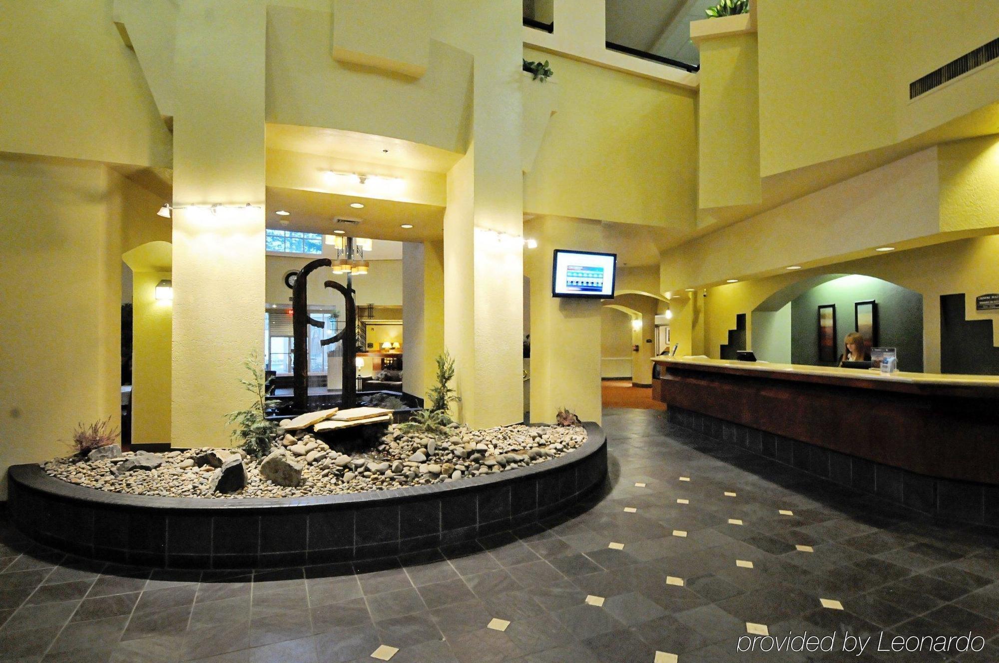 Crowne Plaza Portland - Lake Oswego, An Ihg Hotel מראה חיצוני תמונה
